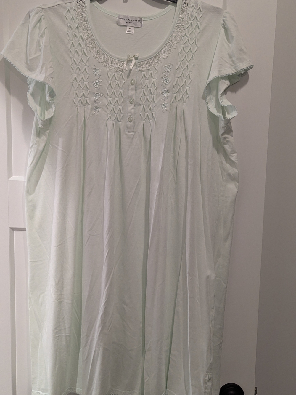 Miss Elaine Mint Green Embroidered Short-Sleeve Nightgown